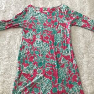 Iilly Pulitzer scorpion bowl size medium